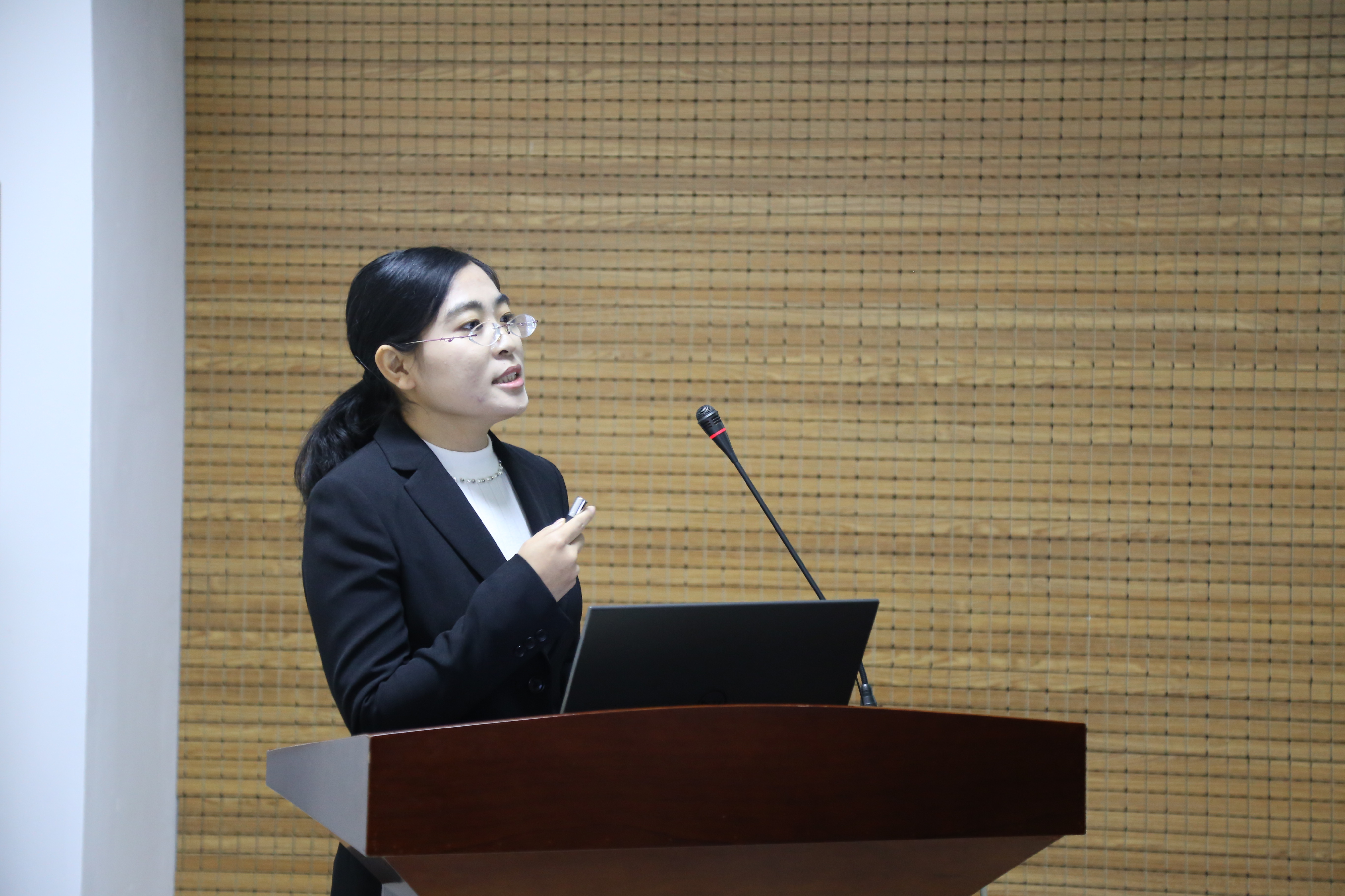 IMG_1984.JPG IMG_1984.JPG