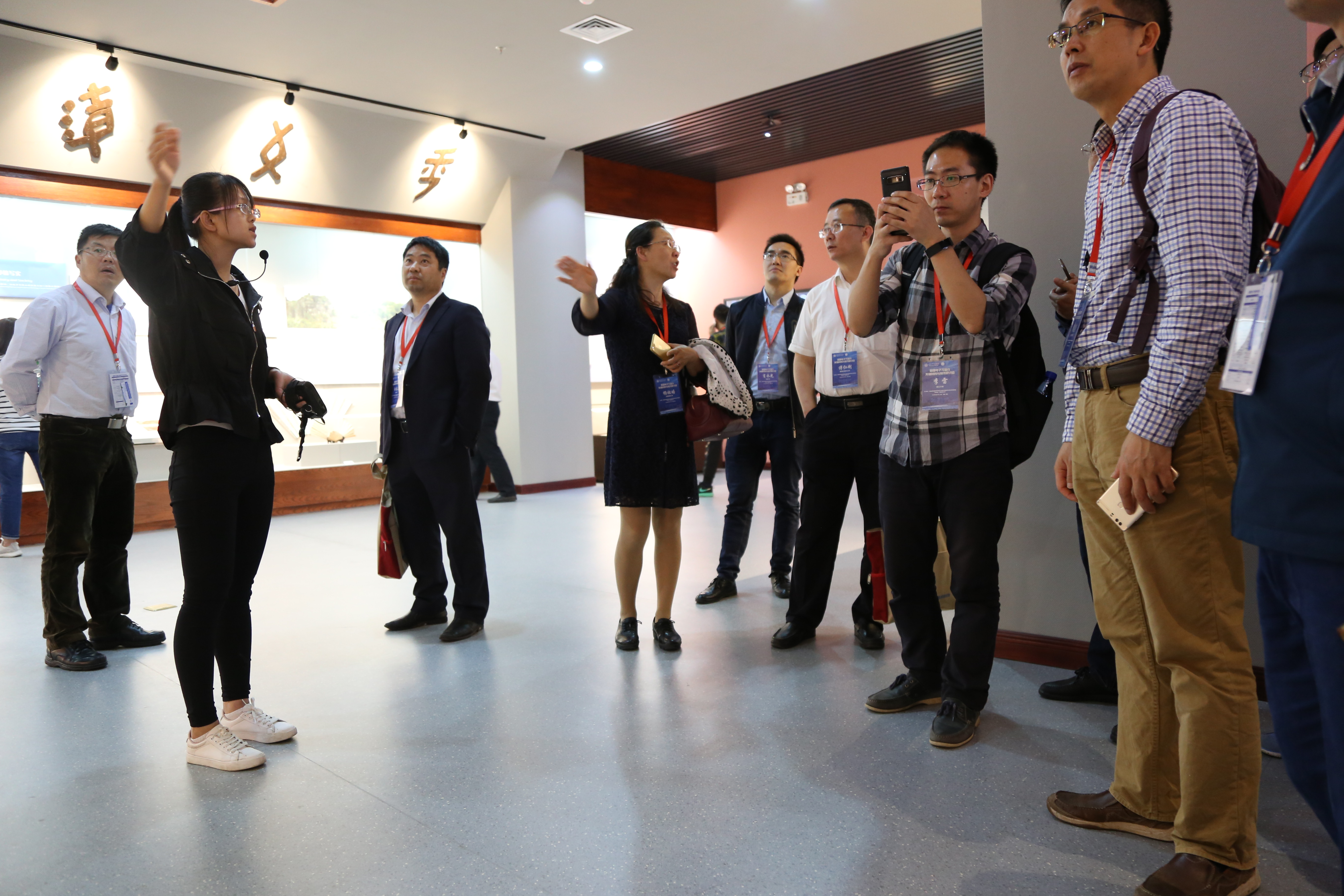 参观英国365集团公司官网教育博物馆.JPG 参观英国365集团公司官网教育博物馆.JPG