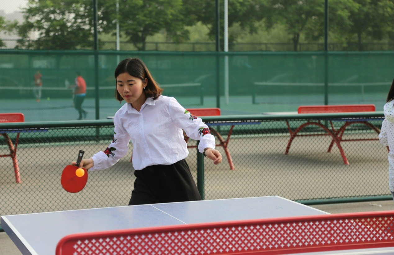 乒乓球2.jpg 乒乓球2.jpg