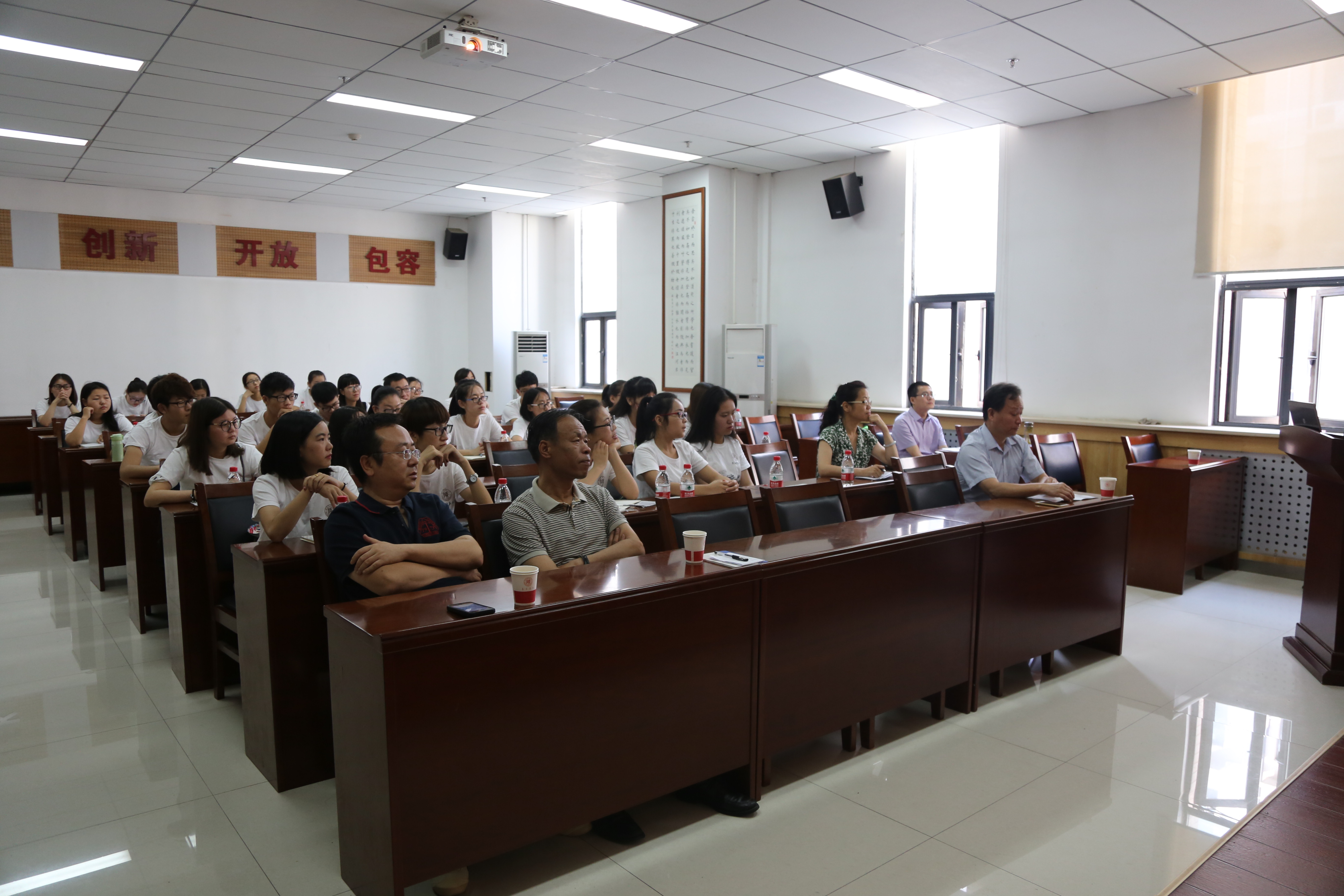 全体现场.jpg 全体现场.jpg